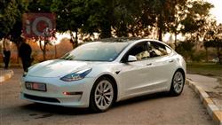 تسلا موديل 3